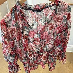 Zara flowy blouse size M